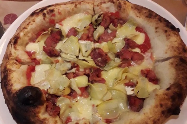 Foglia-faz-otima-pizza-de-linguica-e-alcachofra-Foto-Claudio-Schapochnik-Que-Gostoso-2