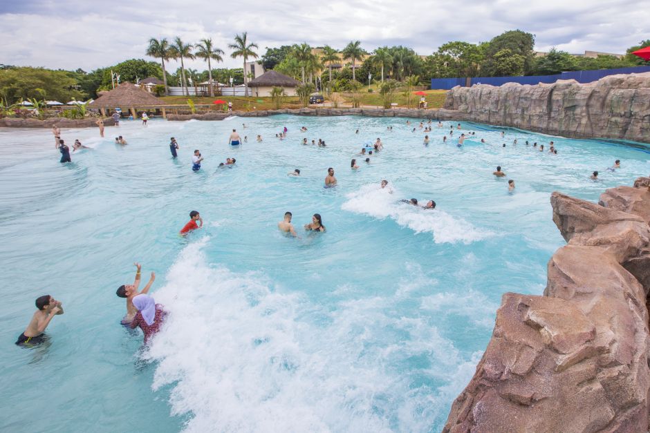 Blue Park - piscina de ondas