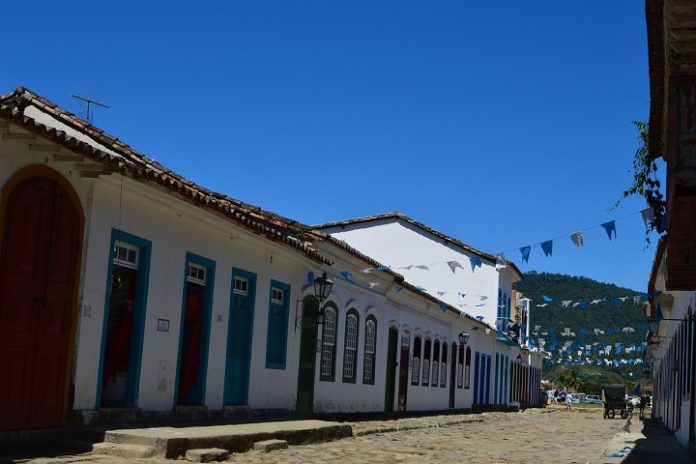 Paraty - Capa