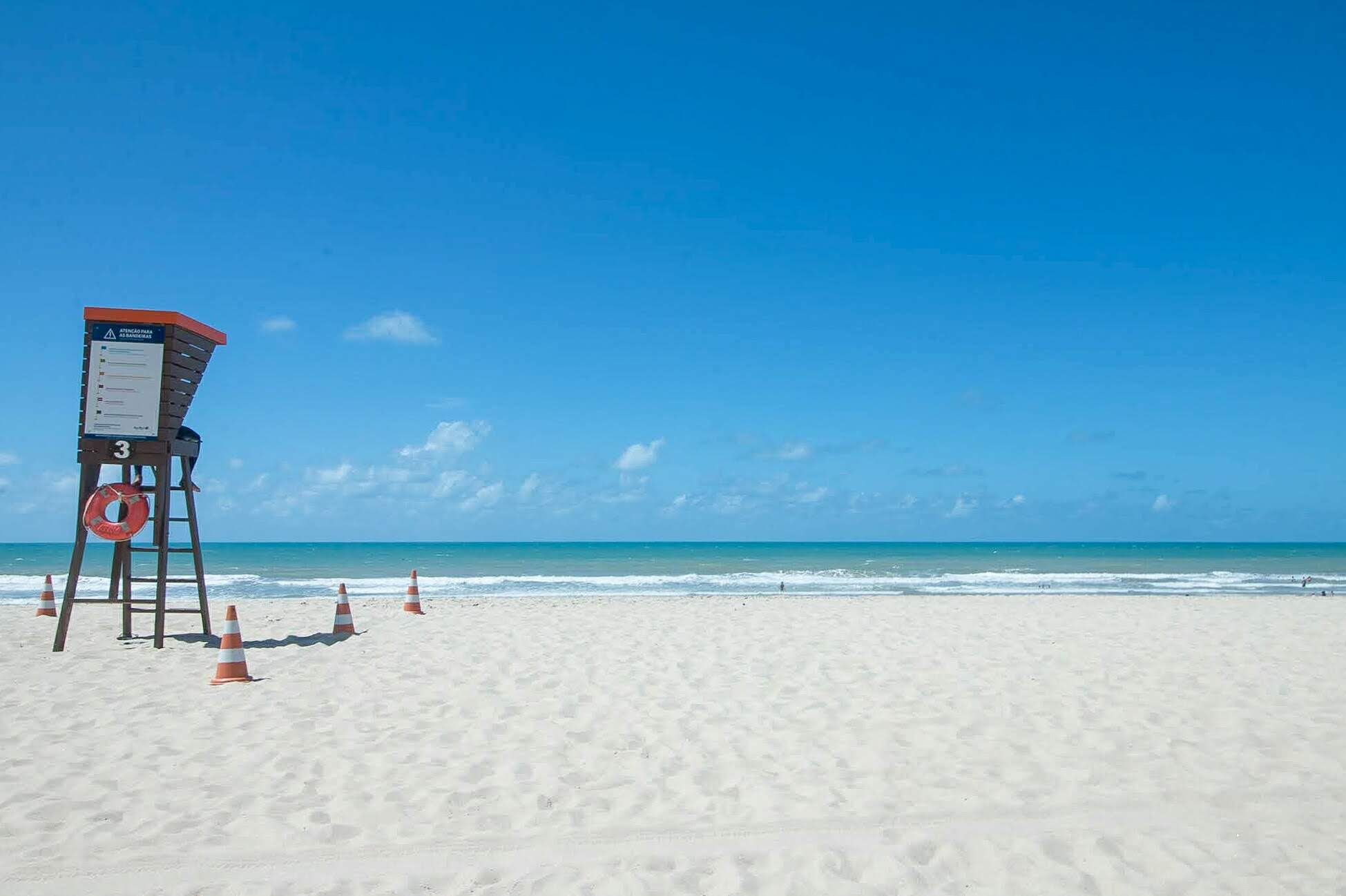Beach Park participa de ação para limpeza de praias no Ceará