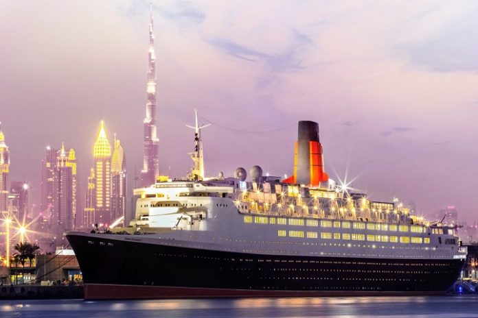 Accor - Hotel_flutuante