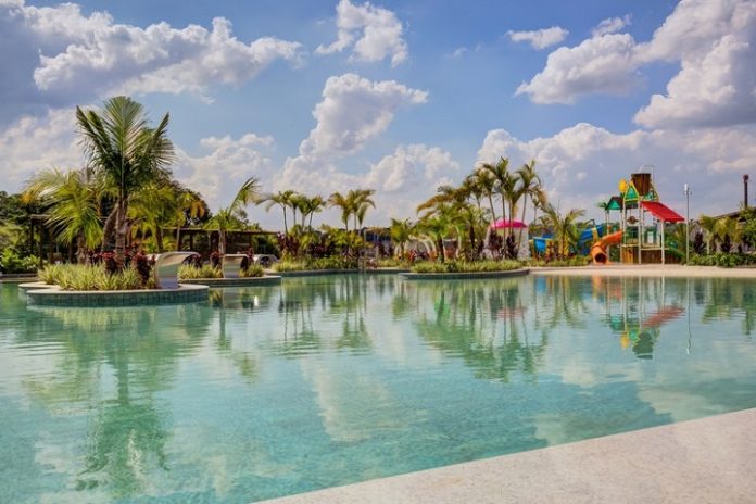 Cyan Resort - Abertura