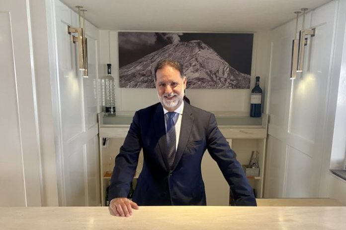 Gerente geral - perfil Álvaro Rey - IHG