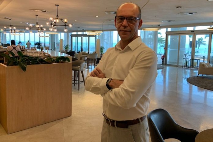 Márcio Delgado - lobby