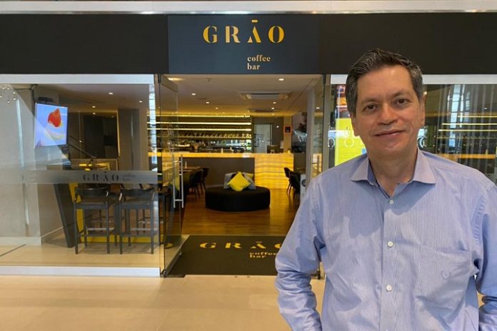 NH Curitiba The Five - grão café - capa