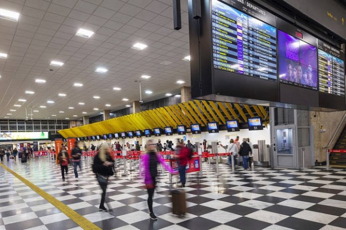 Passagens aéreas - infação alta