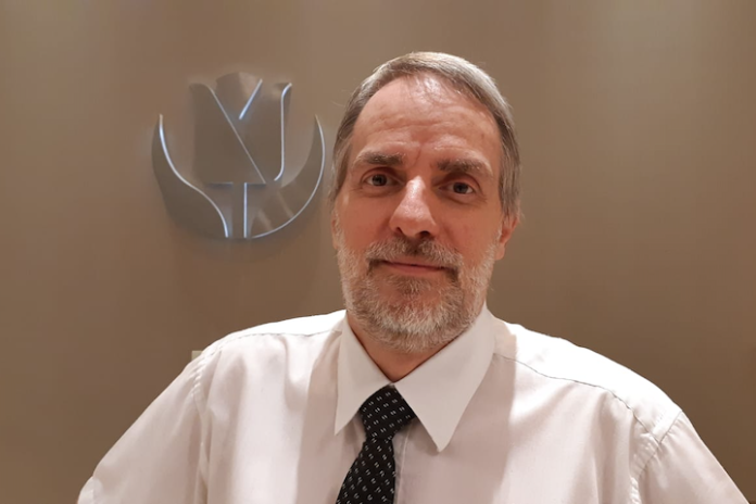 Roberto Tavares