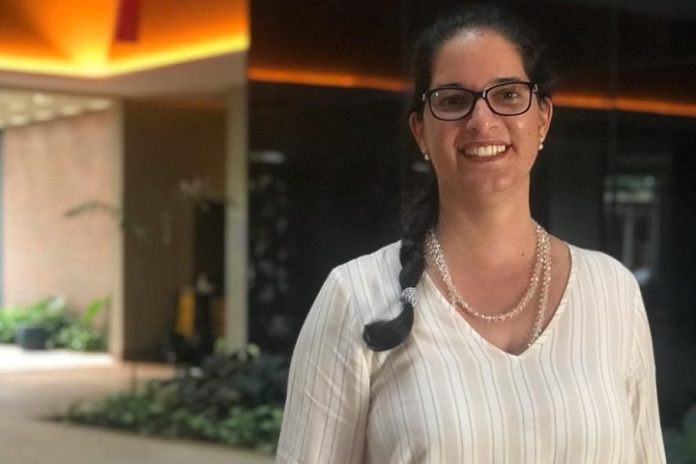 alinne souza - lobby - perfil