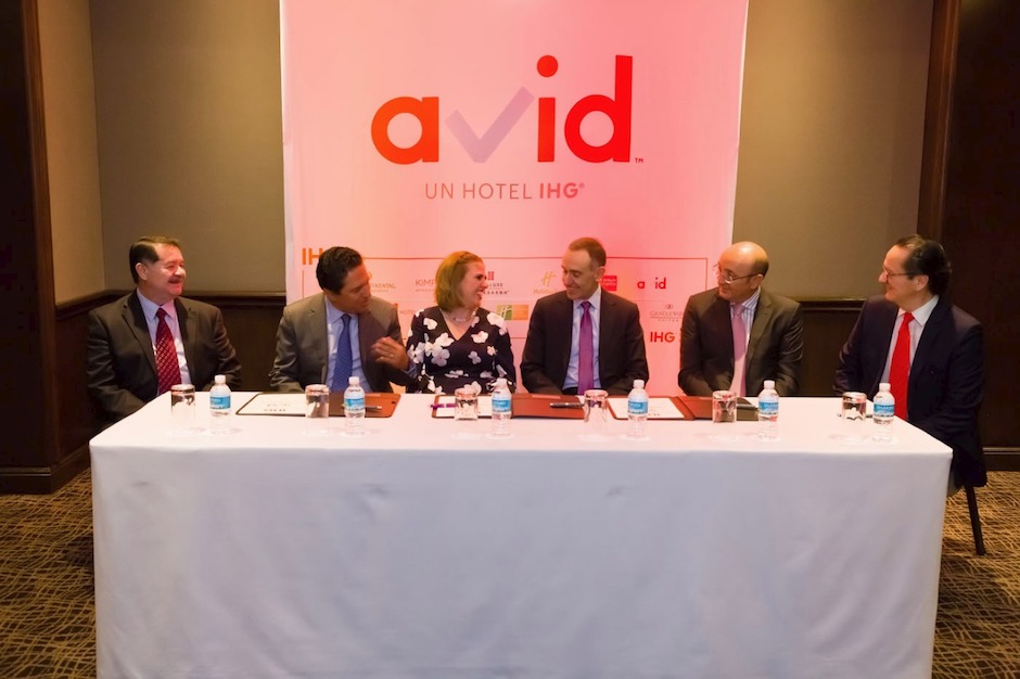 avido hotels - assinatura do contrato