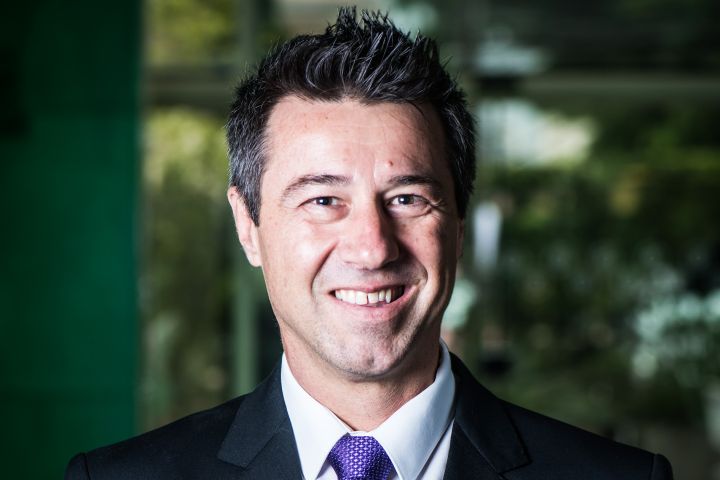 Três perguntas para - Carlos Bernardo