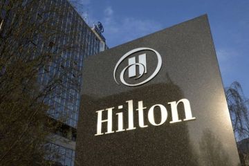 Hilton - Capa