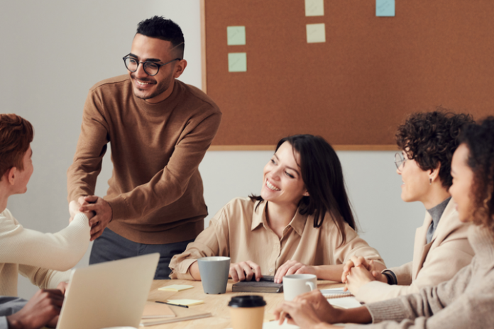 Distribuição hoteleira como lidar com a escassez de mão de obra