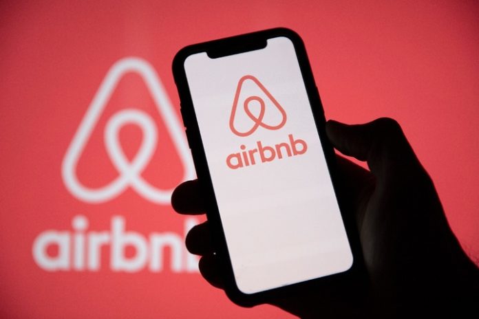 Airbnb e hotéis debatem em meio a 'overtourism' na Europa