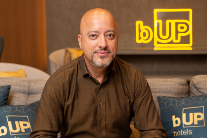 bUP Hotels - Luis Lopes - capa