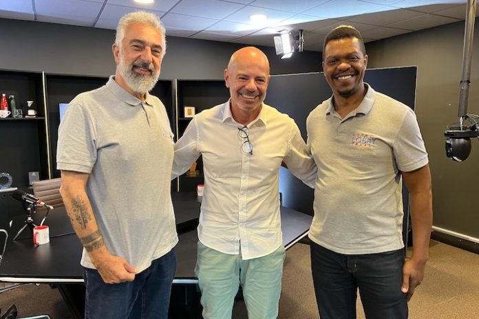 Carlos Jacobina - hotel lobby talks