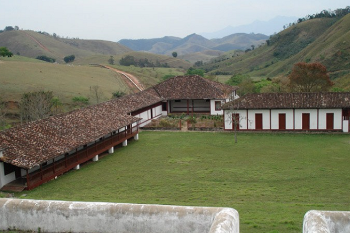 Revive Brasil - Capa