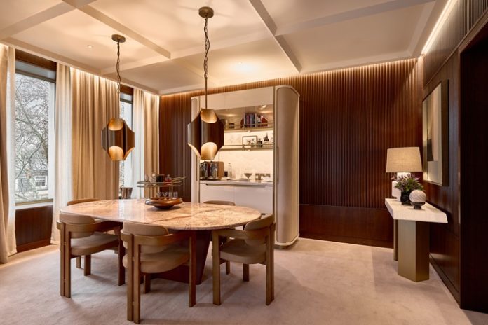 The Chancery Rosewood - capa