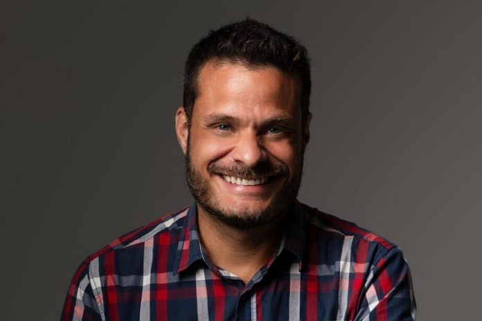 Denis Mioli - Capa