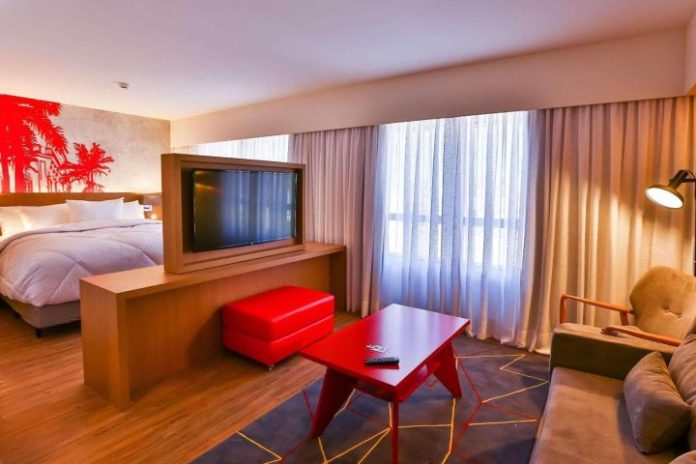 Suíte do Radisson Red Campinas