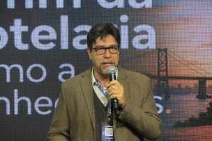 André Victória