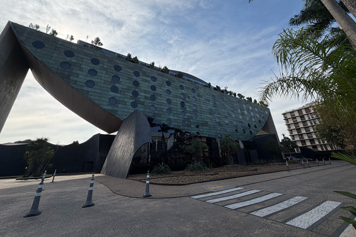 Capa Hotel Unique 15