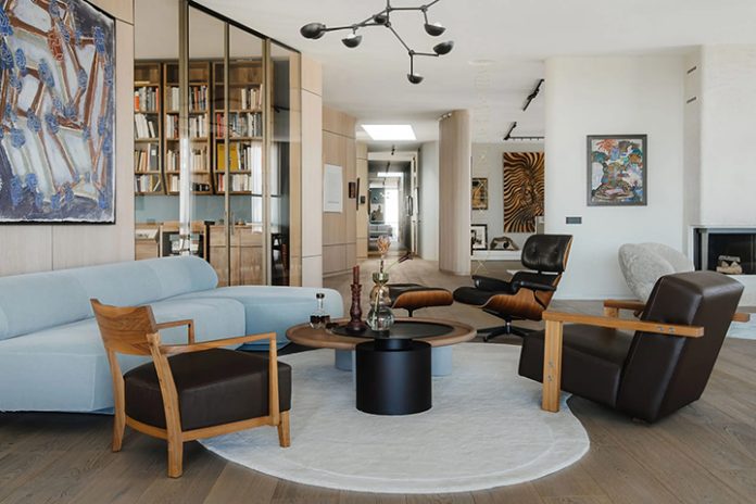 The Collector’s Penthouse - capa