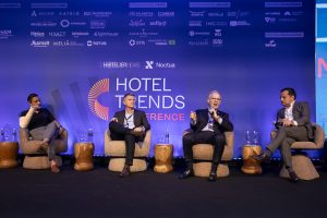 HTC - Painel_branded_residences