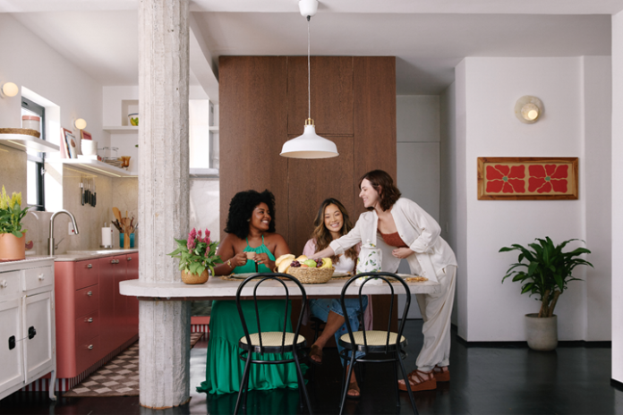 Airbnb - viajantes mulheres